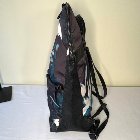 Fabletics Backpack Gray Floral - Picture 7 of 14